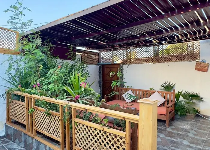 Ferienhaus Cozy Garden Private House